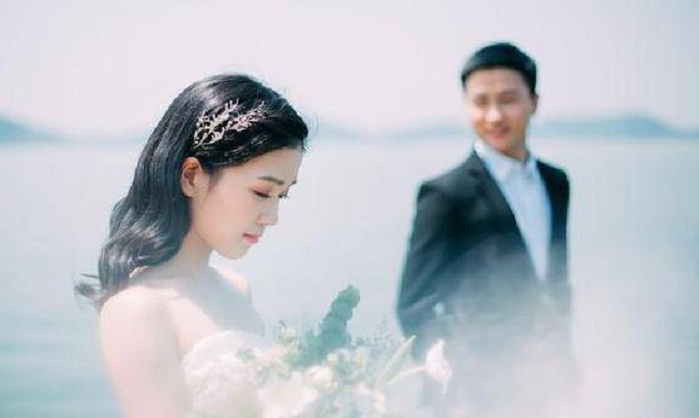 Cuộc sống chồng già vợ trẻ, lâu ngày ai sẽ chán trước? Người phụ nữ 26 tuổi tiết lộ sự thật