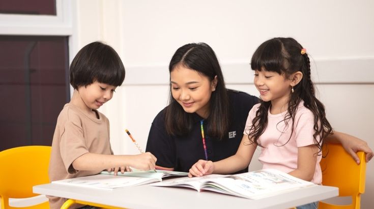 Con nghỉ hè, vợ chồng suýt nghỉ… chơi