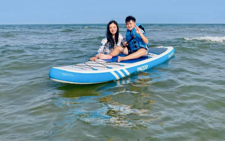 Bố mẹ 'căng não' lên lịch trình, xin nghỉ không lương để đưa con du lịch hè