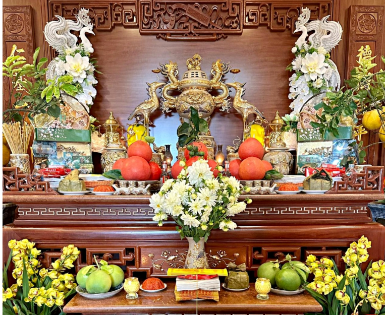 Văn khấn bao sái bàn thờ, rút tỉa chân nhang năm 2026 theo chuyên gia phong thuỷ