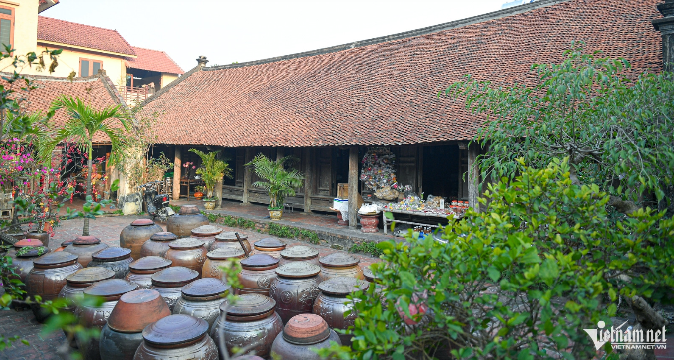 Bên trong ngôi nhà trăm tuổi ở Hà Nội, qua 14 đời con, cháu sinh sống Bên trong ngôi nhà trăm tuổi ở Hà Nội, qua 14 đời con, cháu sinh sống