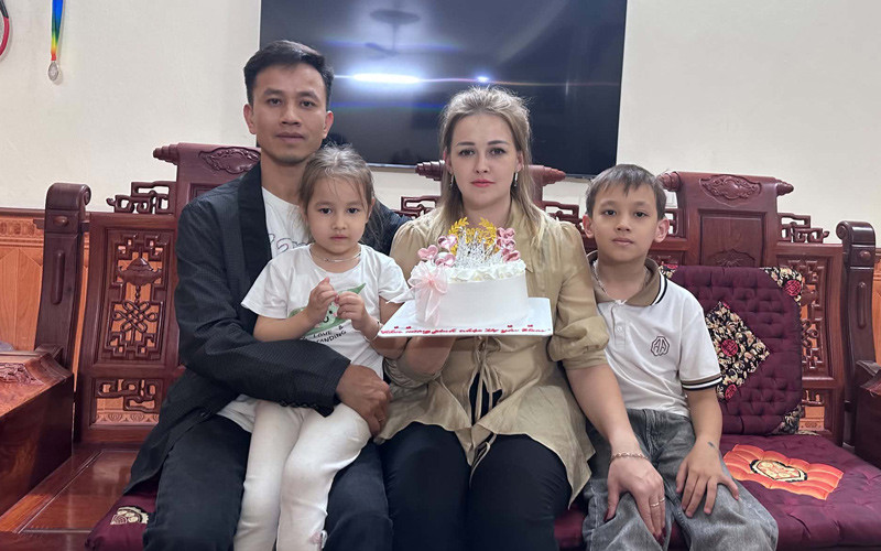 Lấy chồng Việt hơn 16 tuổi, cô gái Nga quyết về Bắc Ninh làm dâu sau một biến cố